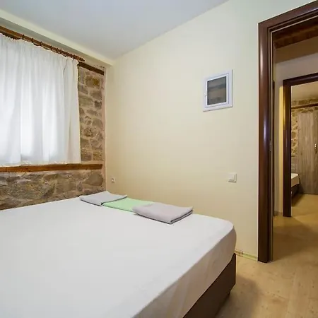 Вилла Petrini Spiti Пиргадикия Экстерьер фото