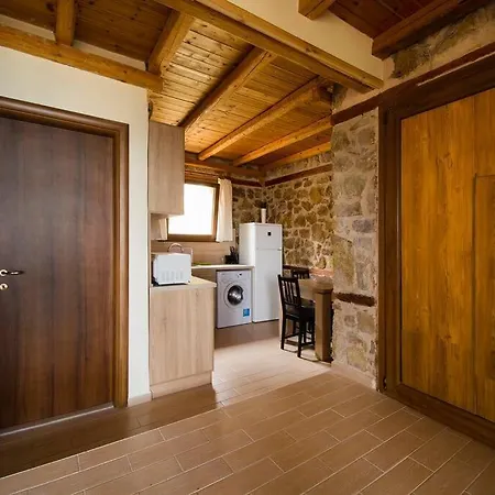 Вилла Petrini Spiti Пиргадикия Экстерьер фото
